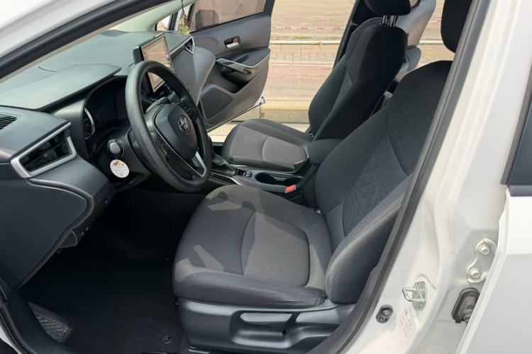 Used Toyota Corolla 2021 Dual-Engine 1.8L E-CVT Pioneer Edition Interior 2