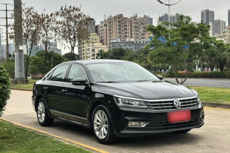 Used Volkswagen Passat 2017 280TSI DSG Luxury Edition Exterior 3