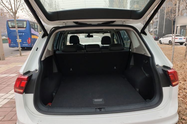 Used Volkswagen Tiguan L 2024 300TSI Automatic Two-Wheel Drive Smart Edition