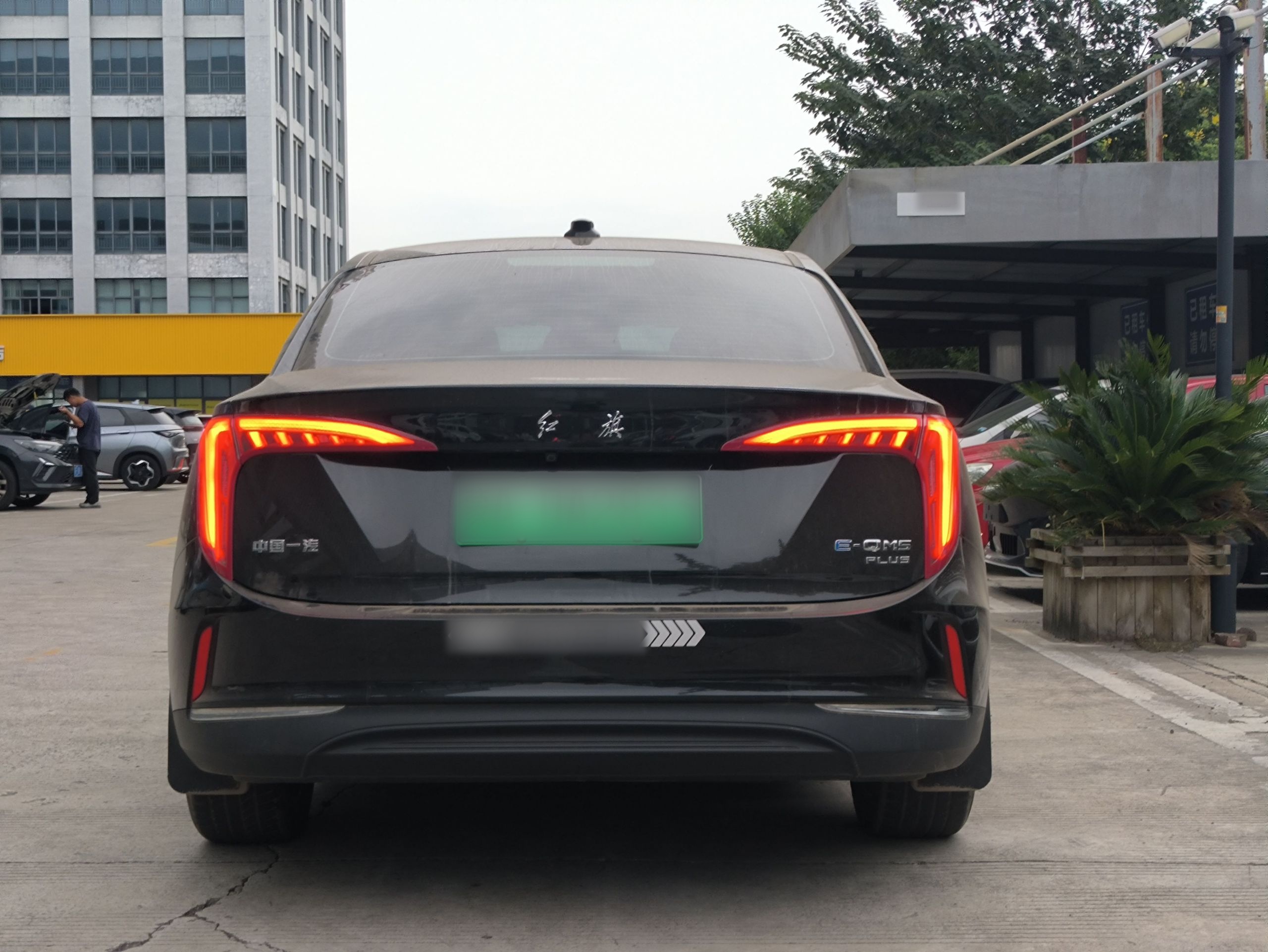 Hongqi E-QM5 2023 560km PLUS — снимка 7