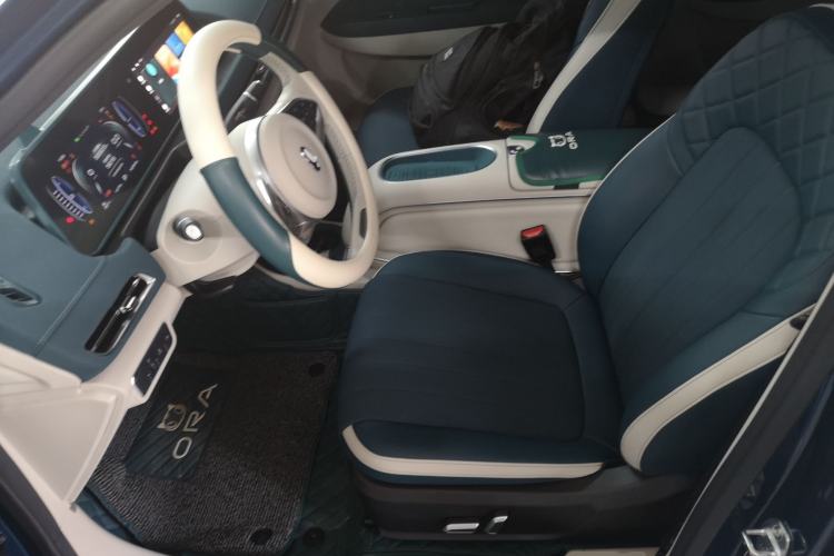 Used ORA Good Cat 2023 401 km Standard Range Luxury Version Lithium Iron Phosphate
