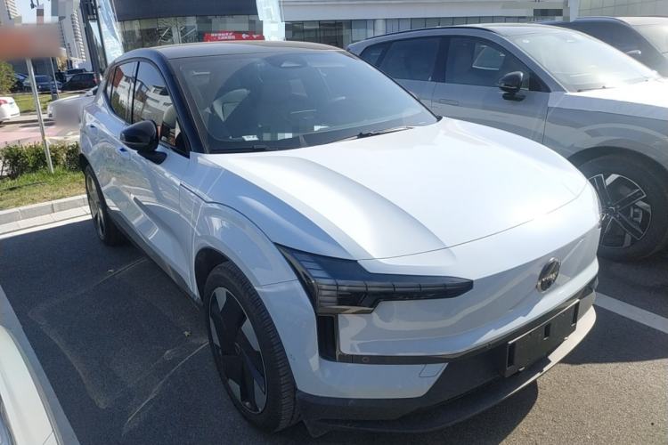 Used Volvo EX30 2025 Rear-Drive Long-Range Version Ultra
