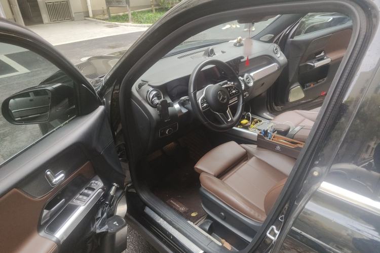 Used Mercedes-Benz GLB 2022 GLB 220 Dynamic Edition Driver Seat