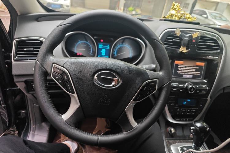 Used GAC Trumpchi GS5 Super 2016 2.0L Automatic Two-Wheel Drive Anniversary Edition Steering Wheel