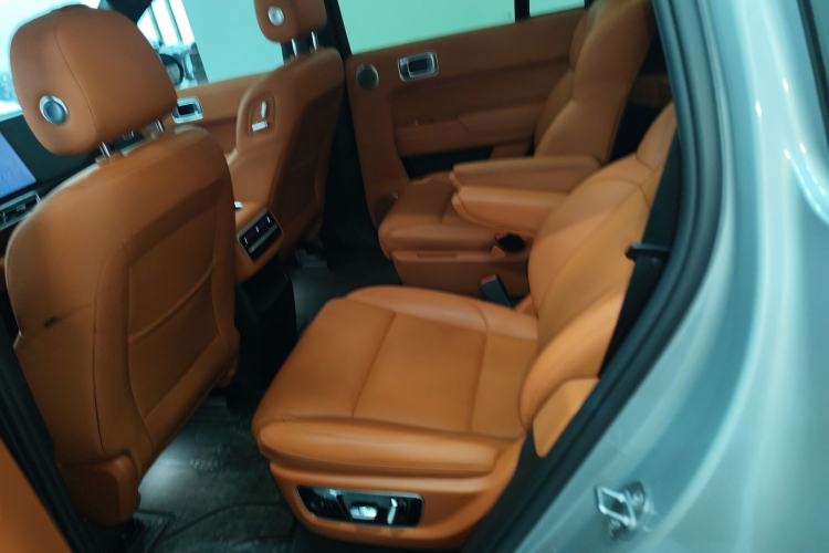 Used Li Auto L8 2023 Pro Model
