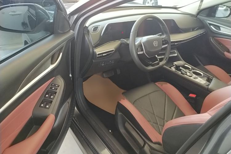 Used CHANGAN Eado 2023 Changan Edition PLUS Blue Whale NE 1.4T GDI DCT Prestige Version
