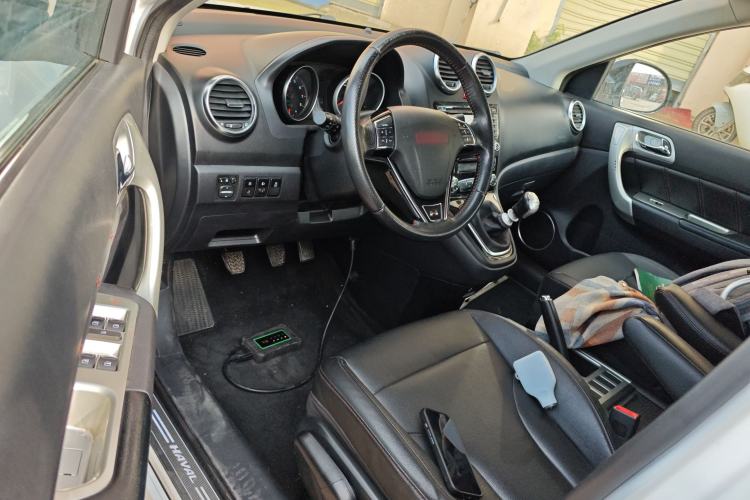 Used Haval H6 2015 Upgraded Model 1.5T Manual Two-Wheel Drive Elite Version Driver Seat