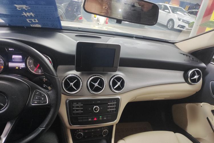 Used Mercedes-Benz GLA 2016 GLA 200 Fashion Model