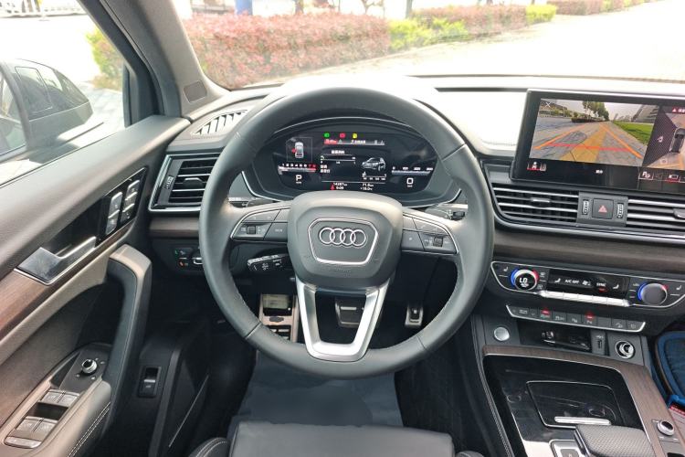 Used Audi Q5L 2025 45 TFSI Prestige Dynamic Edition Steering Wheel
