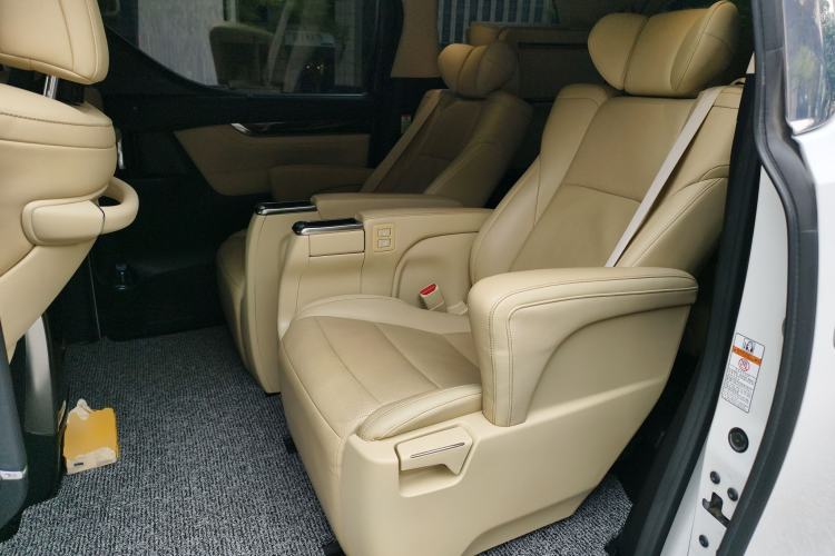 Used Toyota Alphard 2015 3.5L Luxury Edition