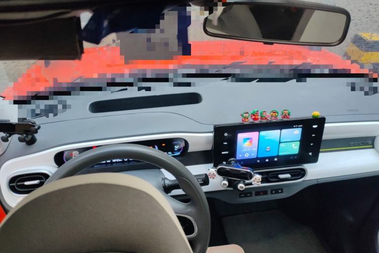 Used Geely Galaxy Panda 2025 210km Panda Rider Center Console