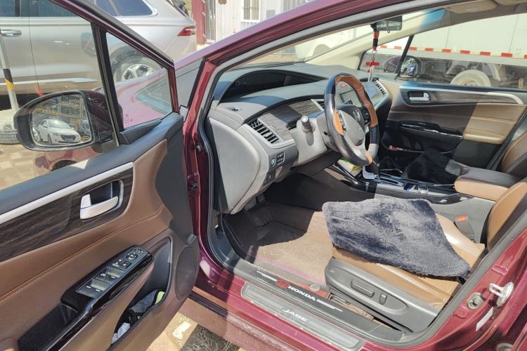 Used Honda Jade 2017 210TURBO CVT Luxury Edition 6 Seats