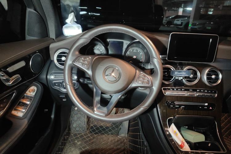 Used Mercedes-Benz GLC 2019 GLC 260 L 4MATIC Dynamic Model