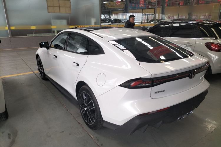 Used Changan UNI-V iDD 2024 Blue Whale Smart Electric iDD 136km Luxury Model