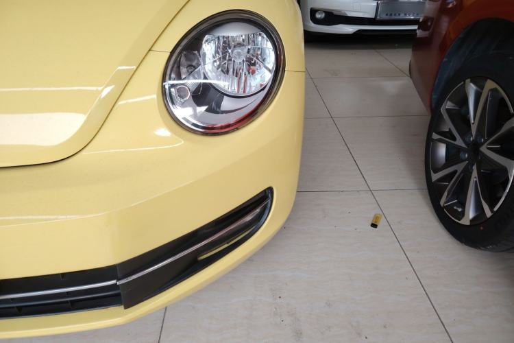 Used Volkswagen Beetle 2015 180TSI model Left Front Headlight