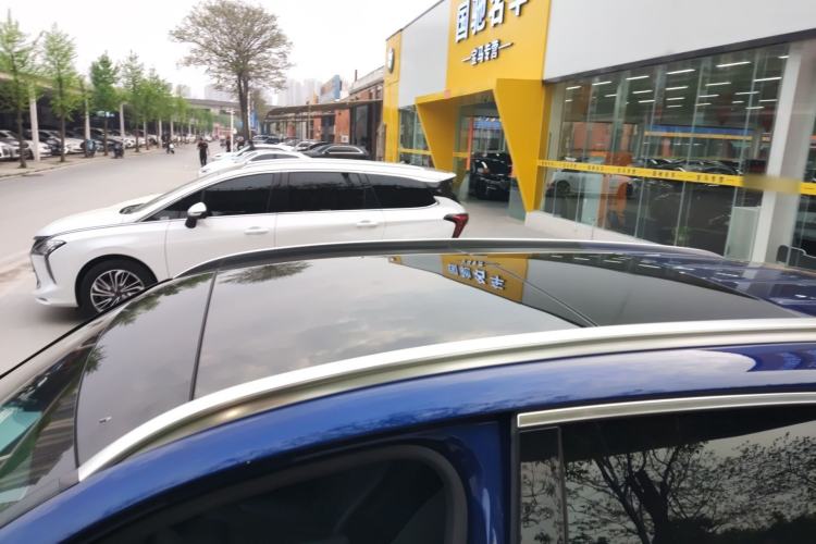 Used Mercedes-Benz GLC 2020 GLC 260 L 4MATIC Dynamic Model Roof