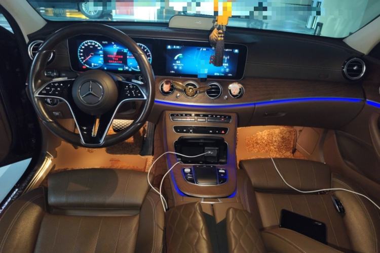 Used Mercedes-Benz E-Class New Energy 2022 Facelift E 350 e L Plug-in Hybrid Sedan Center Console