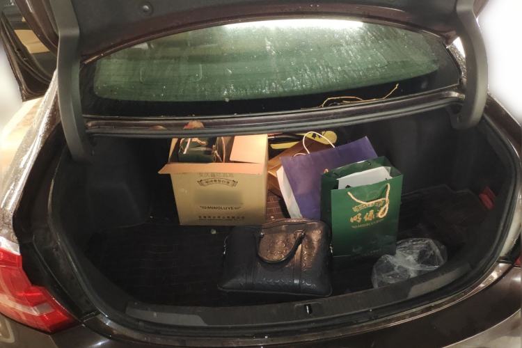 Used Buick LaCrosse 2018 28T Luxury Model Trunk