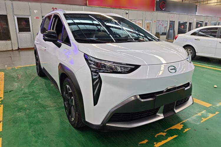 Used AION Y 2021 70 Intelligent Dynamic Edition Front Right 45 Deg