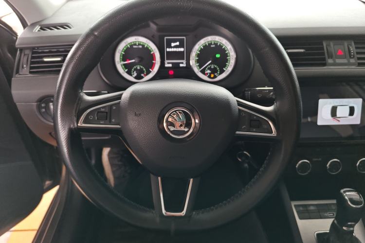 Used Skoda Octavia 2022 1.5L Automatic Comfort Edition Steering Wheel