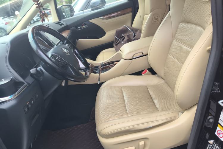 Used Toyota Alphard 2018 3.5L Prestige Edition Left Front Seat