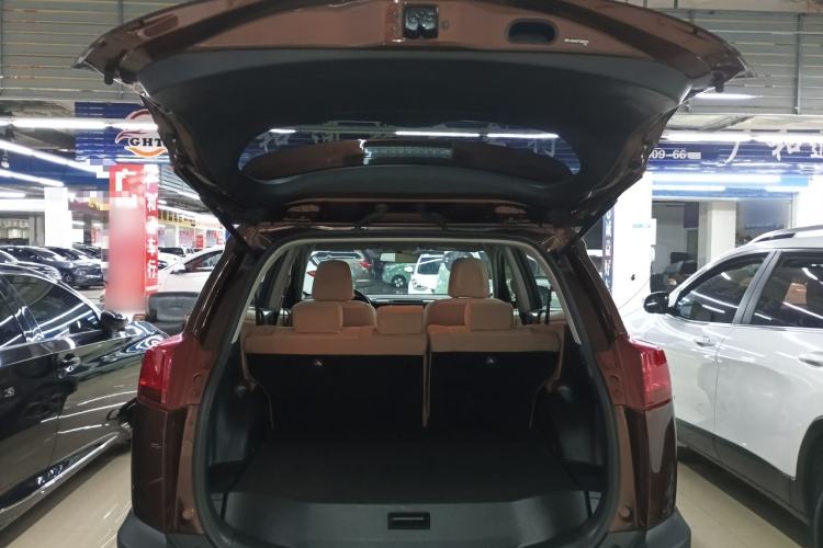 Used Toyota RAV4 2015 2.0L CVT 4x4 Trend Edition
