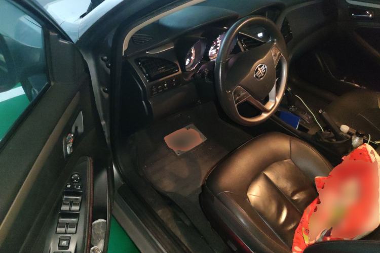 Used Bestune B70 2014 2.0L automatic luxury version