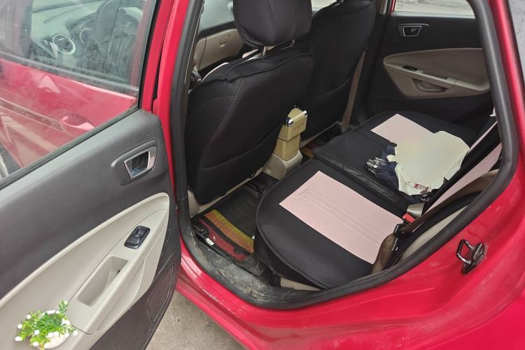 Used Ford Fiesta 2013 Sedan 1.5L Automatic Fashion Edition
