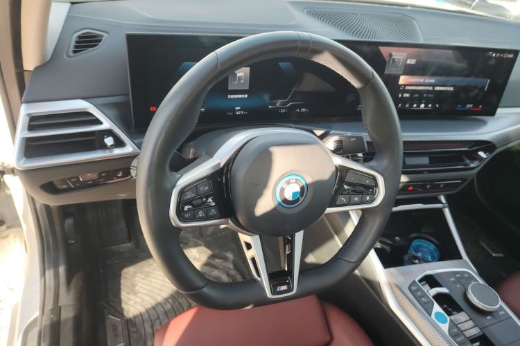 Used BMW i3 2025 eDrive 40 L Midnight Edition
