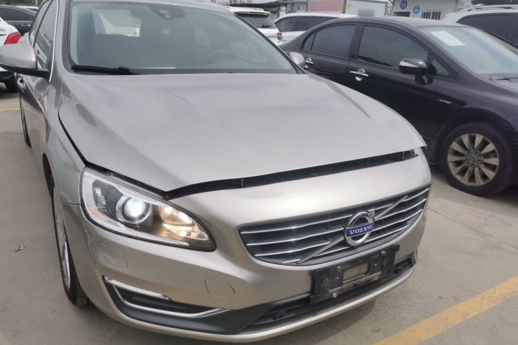 Used Volvo V60 2015 T5 Zhiyi Edition Front