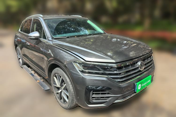 Used Volkswagen Touareg 2020 3.0 TSI Luxury Edition China VI Front Right 45 Deg
