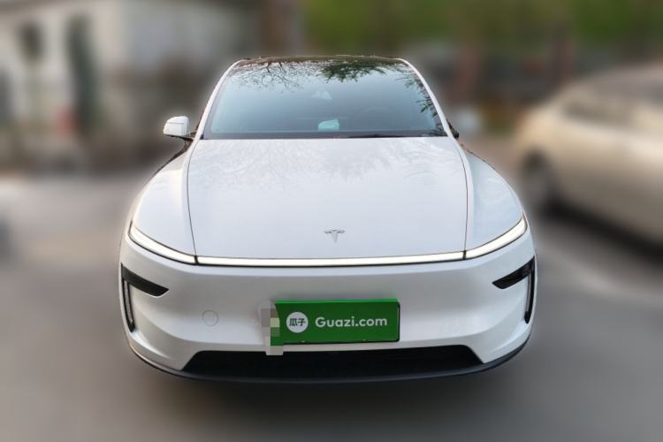 Used Tesla Model Y 2025 Rear-Wheel-Drive Version