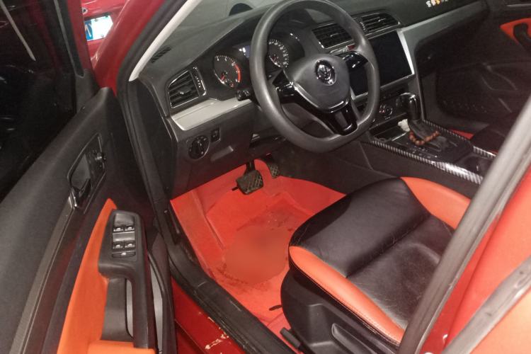 Used Volkswagen Lamando 2017 230TSI DSG Fashion Edition Driver Seat