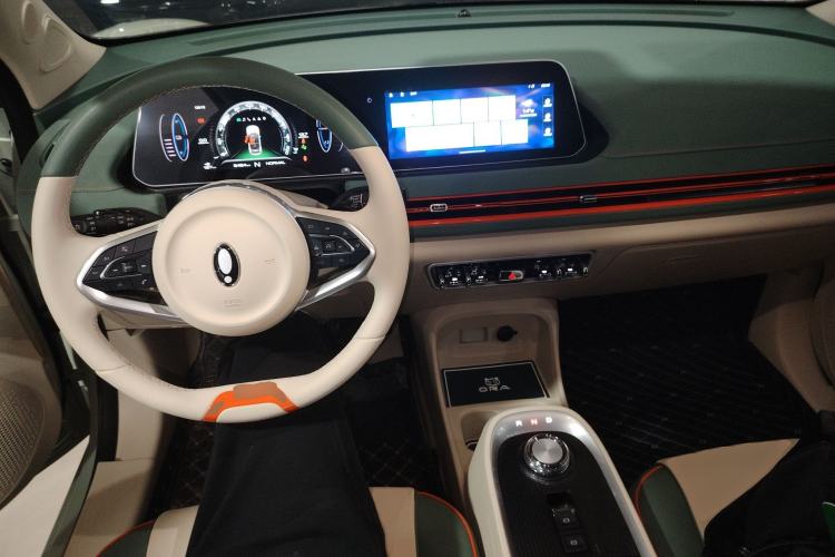 Used ORA Good Cat 2022 Morandi Edition 400km Standard Range Luxury Version Lithium-Ion Battery
