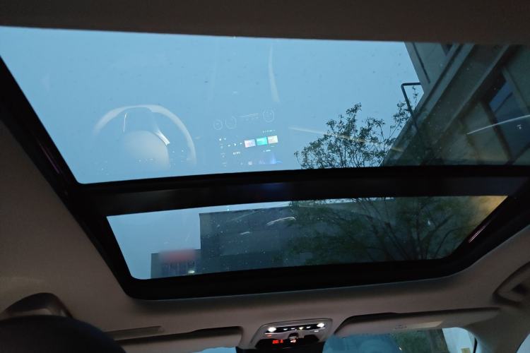 Used Lynk & Co 02 2019 1.5T DCT Two-Wheel Drive Shine Pro Edition China VI Standard Headliner