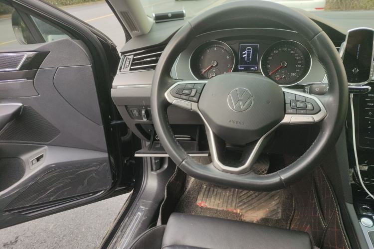 Used Volkswagen Magotan 2020 330TSI DSG Leading Model
