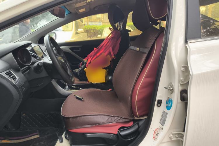 Used Hyundai Elantra (5th Generation / Langdong) 2016 1.6L Automatic Smart Version
