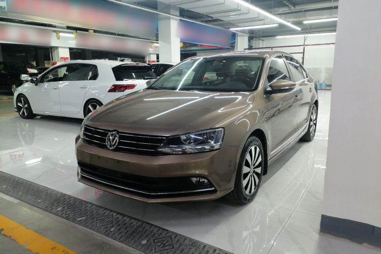 Used Volkswagen Sagitar 2017 230TSI Automatic Comfort Version
