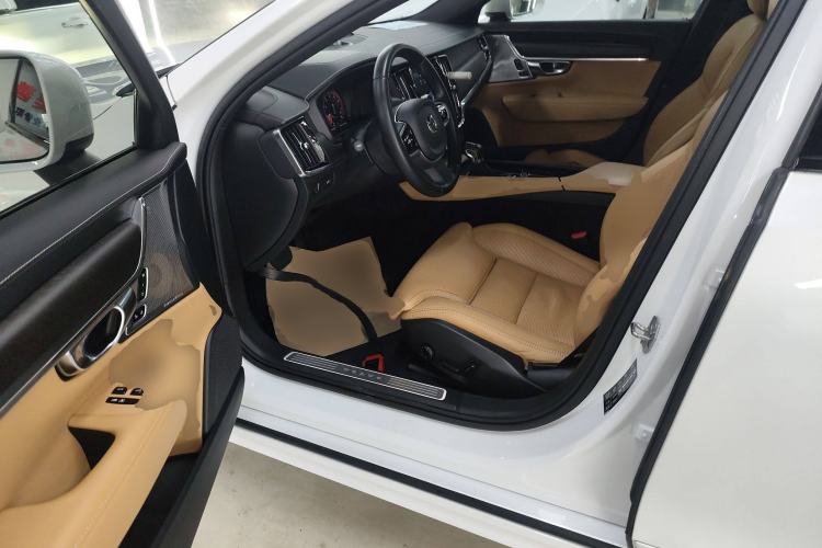 Used Volvo V90 2019 Cross Country T5 AWD Luxury Edition China VI Standard