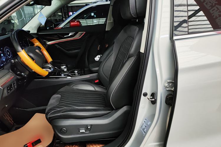 Used Hongqi HS5 2022 Facelifted Version 2.0T Smart Connect Flagship All-Wheel-Drive Edition Left Front Seat