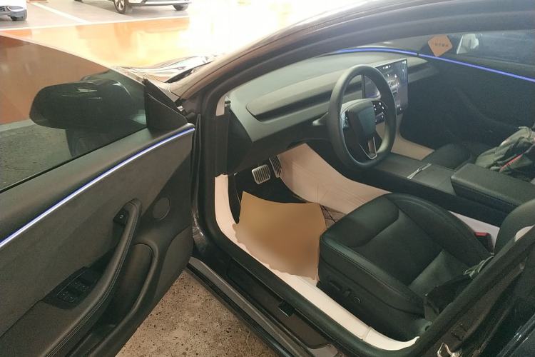 Used Tesla Model 3 2023 Long-Range All-Wheel-Drive Version