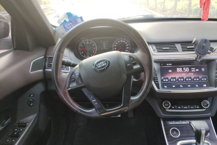 Used Land X7 2015 2.0T Panoramic Prestige Edition Steering Wheel