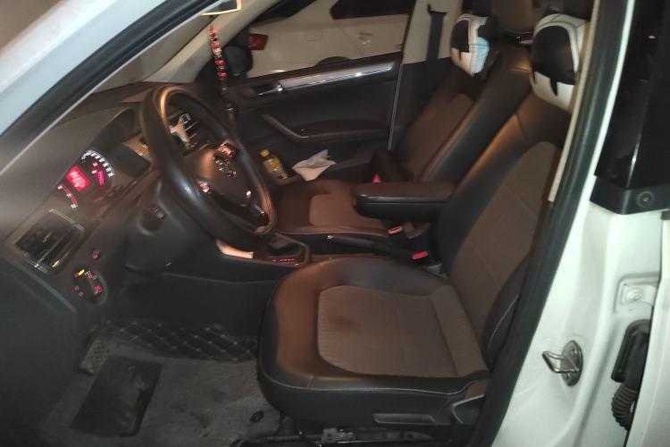 Used Volkswagen Santana 2016 1.6L Automatic Comfort Edition Left Front Seat