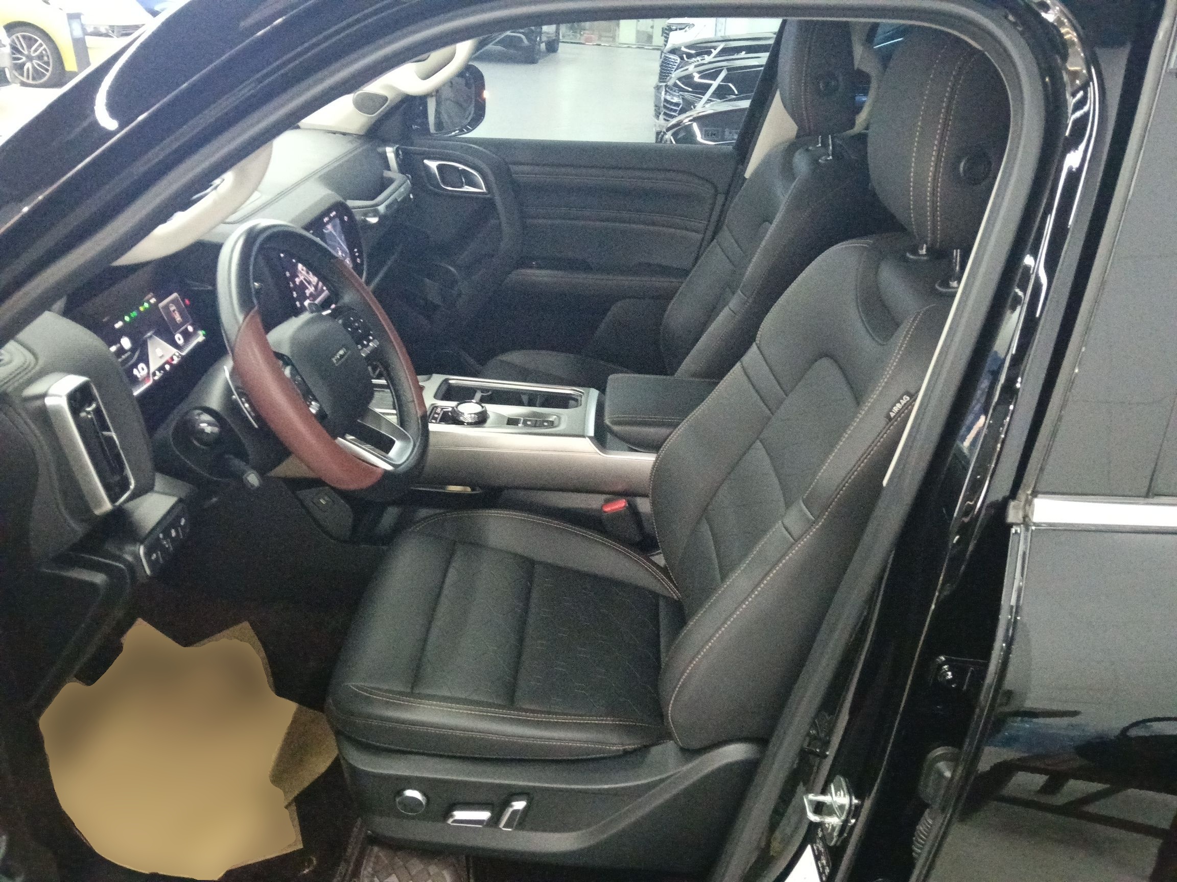 Переднее сиденье в автомобиле