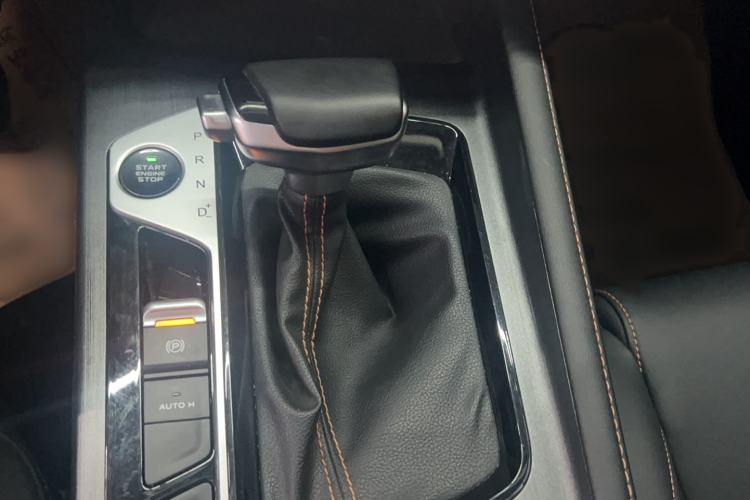 Used CHANGAN OSHAN X7 PLUS 2023 Enjoy Edition 1.5T Automatic Smart Edition 7-Seater Gear Lever