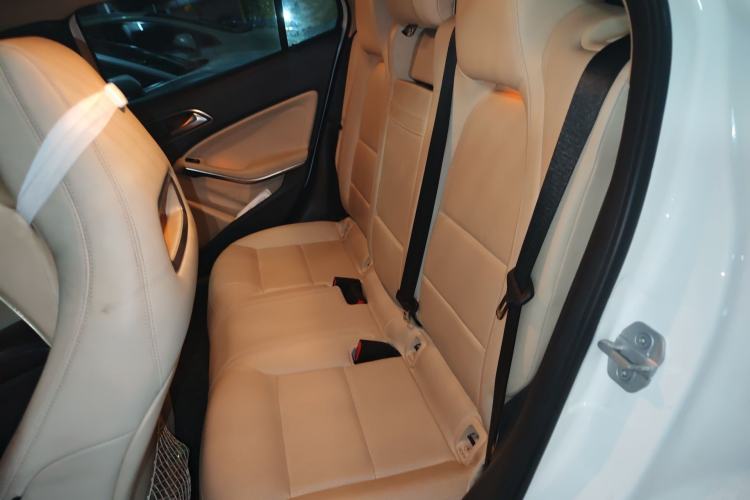 Used Mercedes-Benz GLA 2015 GLA 220 4MATIC Fashion Model