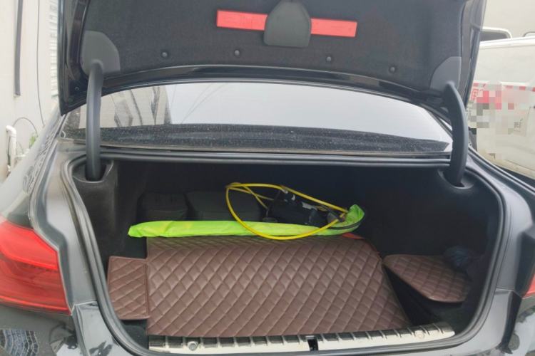 Used BMW 5 Series New Energy 2019 530Le Pioneer Edition Trunk