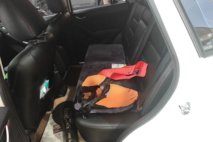 Used Mazda CX-5 2015 2.0L Automatic Two-Wheel Drive Urban Version Left Rear Seat