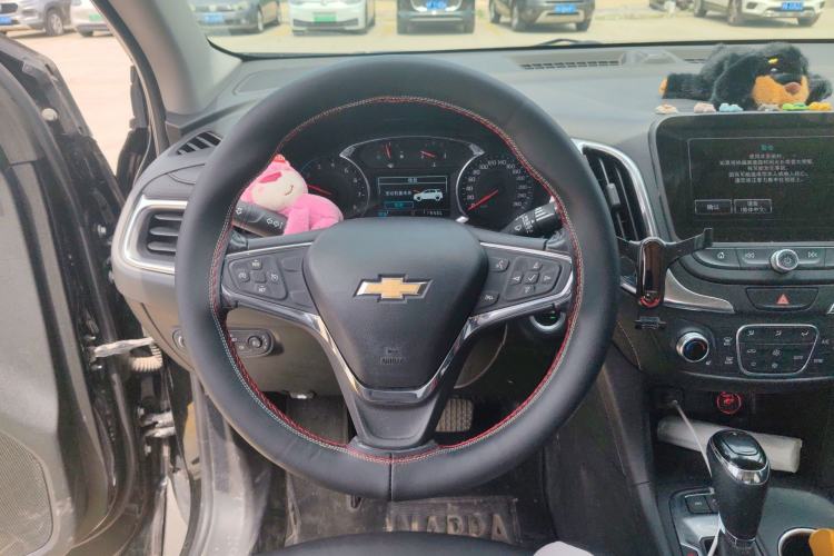 Used Chevrolet Equinox 2018 RS 550T Automatic All-Wheel-Drive Boundary Edition Steering Wheel