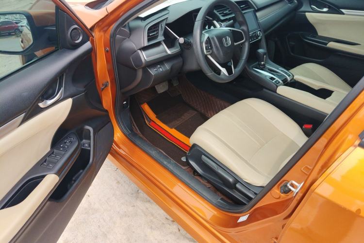 Used Honda Civic 2016 220TURBO CVT Luxury Edition
